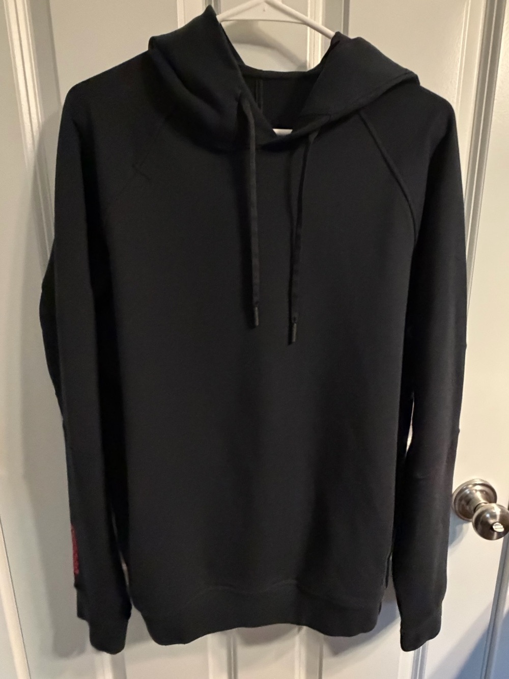 Lululemon Men’s Black Hooded Pullover Sweatshirt